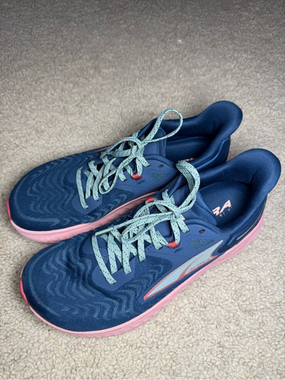 ALTRA Women's Torin 7 Road Running Shoe Size 9
